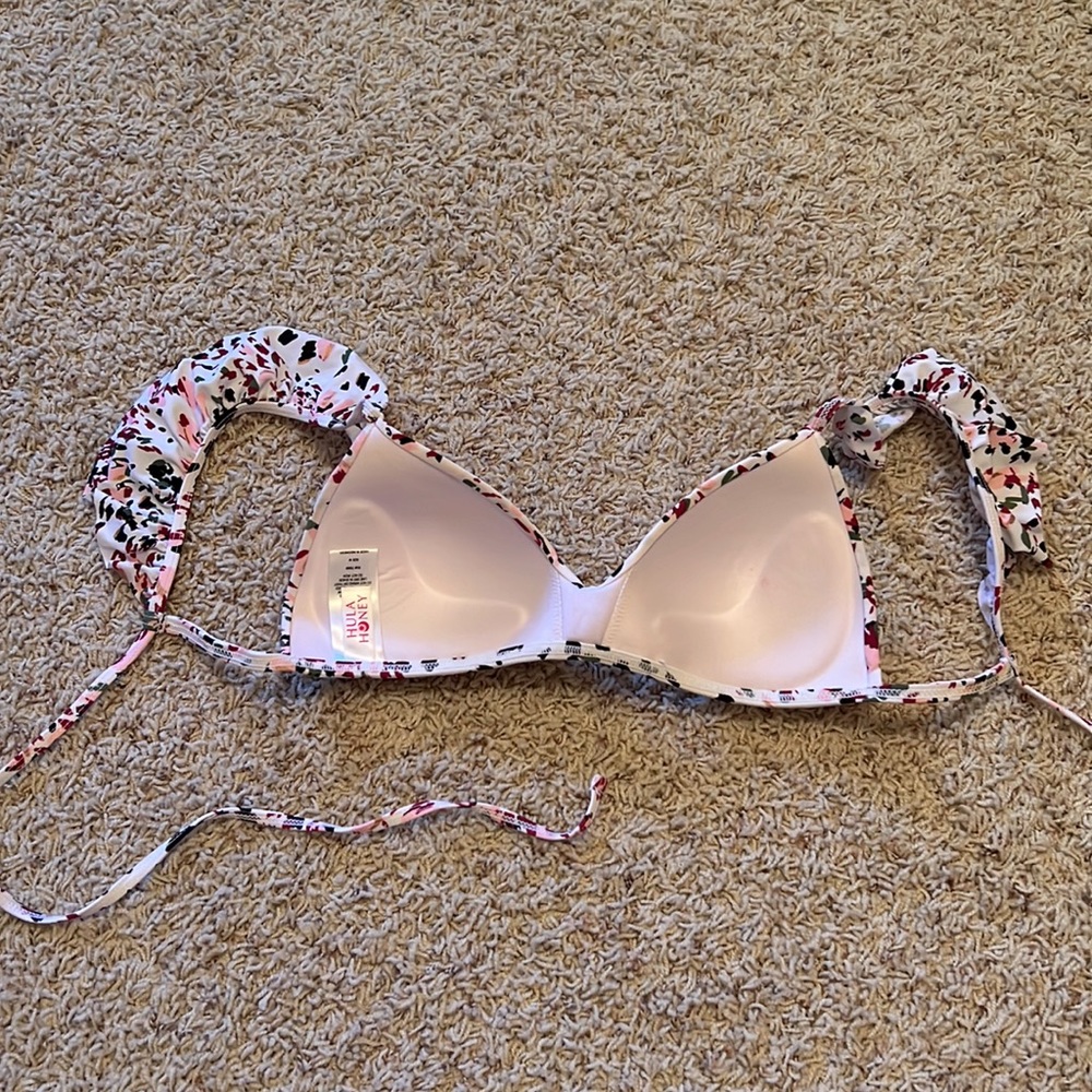 Bikini - Picture 2 of 5